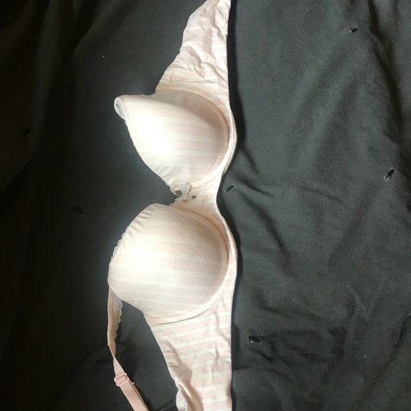 Victoria’s Secret Bra - Picture 3 of 5